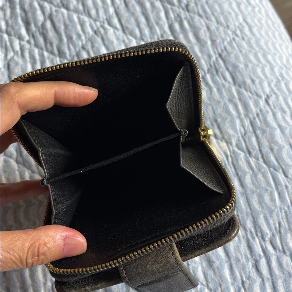 YSL Wallet - Picture 3 of 8